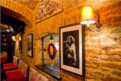 Arcade Cafe Strada Smârdan 30