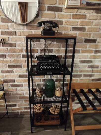 Aviator Boutique & Bistro Strada Traian Vuia 4
