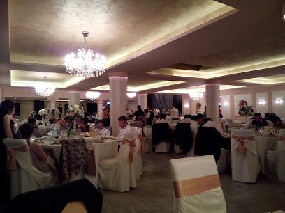 Ballroom Cupola DJ102