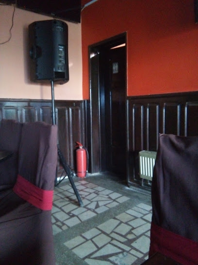 Bar-Terasa centru DJ674A