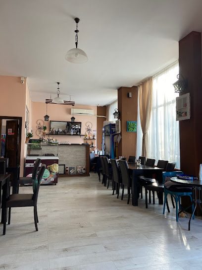 Bistro La Mama Mia Strada Streiului 5a
