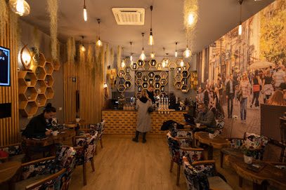 Books Cafe Strada Ștefan cel Mare 31