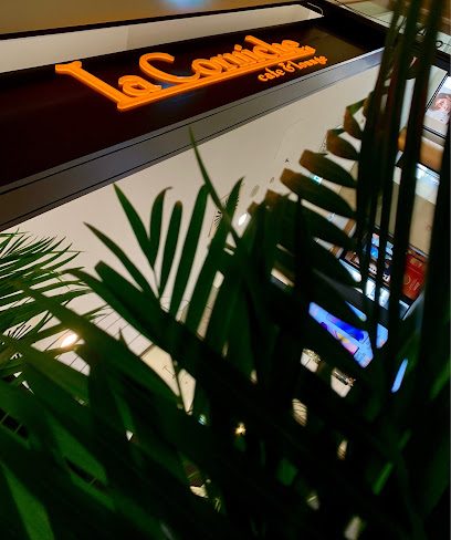 Café La Corniche Piața Palat 1