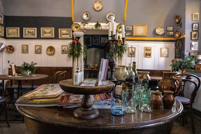 Café Turrepitz Piaţa Castelului 1