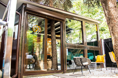 Cafeneaua 9 Bulevardul Victoriei 9