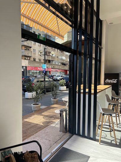 Cafeteria Piccadilly Strada Constantin Dobrogeanu Gherea 179