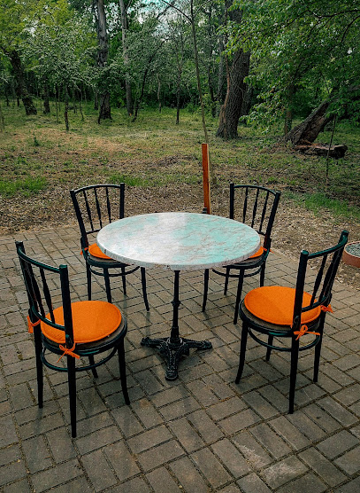 Club 82 Parcul Mare Strada Vasile Goldiş 32
