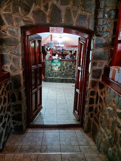 Cramă-Cafe-bar Strada Carpați 3