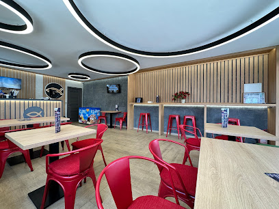 Cross Cafe Strada Kossuth Lajos 203