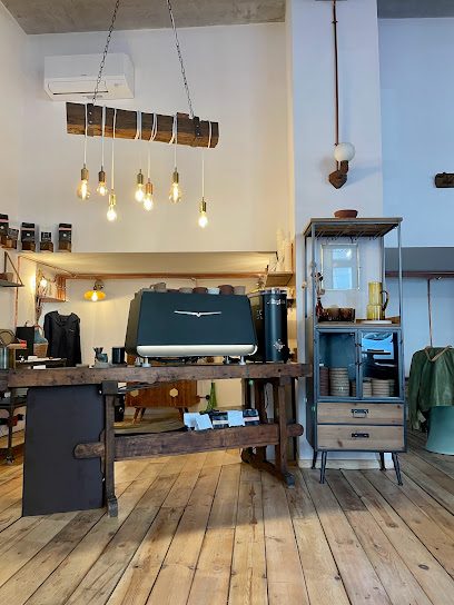 ESHTE Shop & Café Strada Doamnei 15