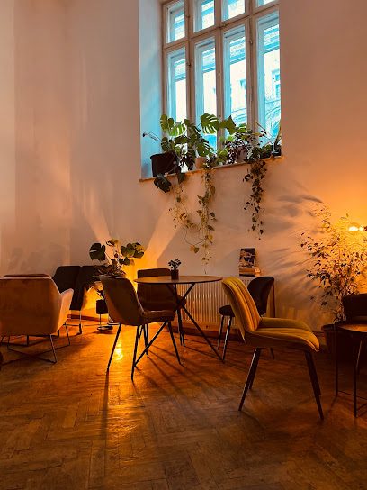FORMA Coffee Shop & Art Gallery Strada Ion Ghica 4
