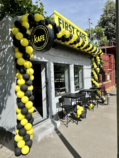 First Cafe Unirii Strada Ciprian Porumbescu 2