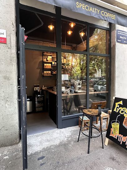 Garage Cafe Iancului Șoseaua Mihai Bravu 98-106