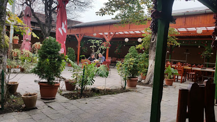 Grădina de vară Strada Harghitei 13