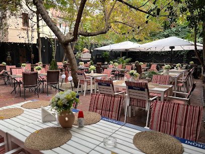 Hakuna Matata Restaurant & Garden Str. Popa Nan 5