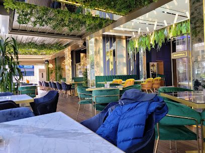 High Class Cafe & Lounge Bulevardul Burebista 2