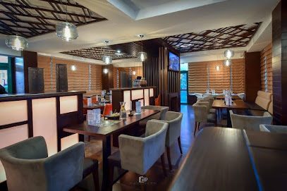 Kyos Cuisine Bar Scuarul Mircea cel Bătrân