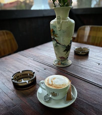 LEONARD CAFFE Strada Cornilor