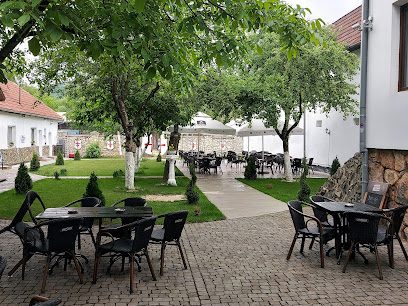 La Cavalerul Templier Strada Avram Iancu 38