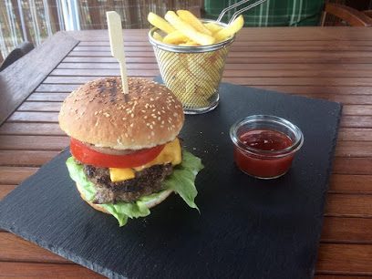 La Colț - Bistro & Cofetărie & Gelaterie Strada Republicii 102
