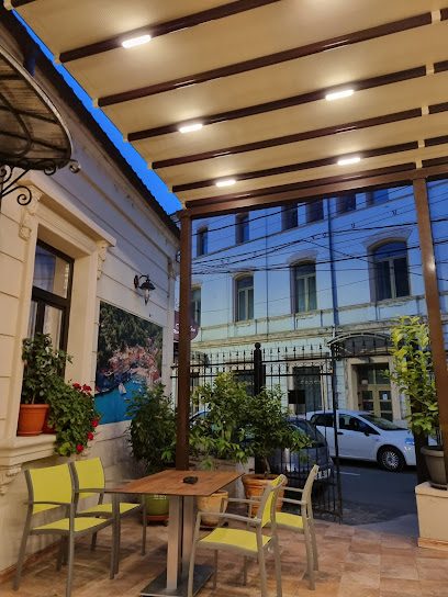 La Fenice Restaurant Strada Rubinelor 13-15