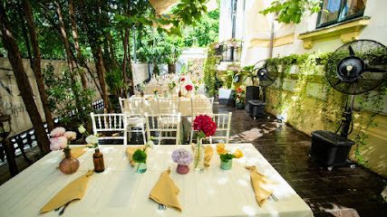 Luna Cafe & Bistro Strada Viitorului 32
