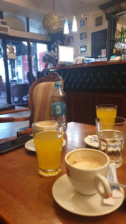 Majestic Caffe Lounge Bar Piața Cuza Vodă 15