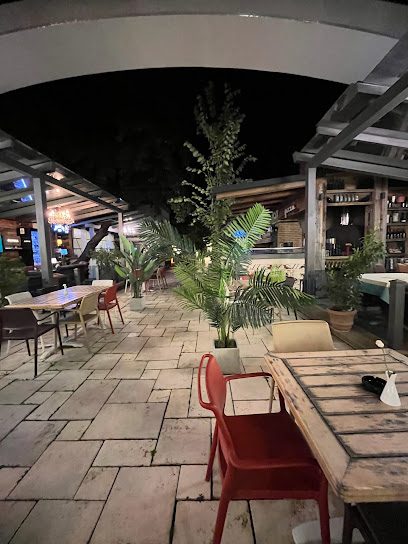 Mon Caprice Pub-Grill Bar&Lounge Strada Domnească 87