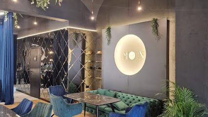Moon Lounge&Restaurant Piața Unirii 5