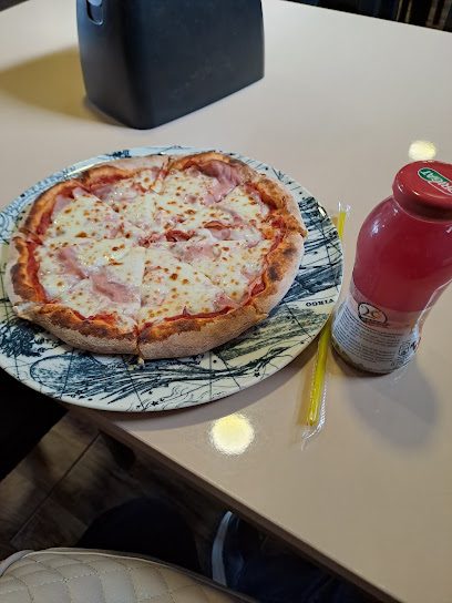 Pizzeria Verry Simple FMH Strada Avram Iancu 4