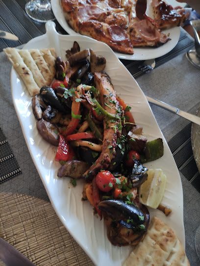 RESTAURANT SAVORY'S Strada Portului