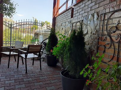 Restaurant LaRocca Strada Gării nr.16