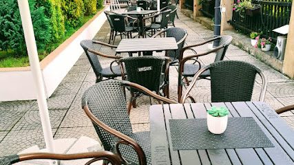 Restaurant italiano terasa mimohelen bellacucina Strada Miron Pompiliu 86