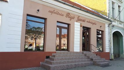 Rigó Jancsi Cukrászda Piața Gábor Áron 13