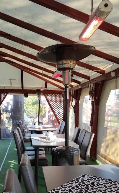 Rustic Bar Cafee Strada 1 Mai