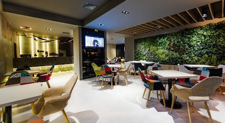 Sense Str. Cuza Vodă 11-13