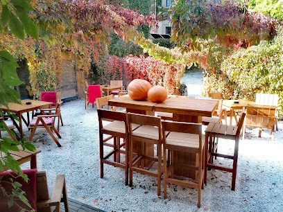Serendipity Bistro Strada Dumbrava Roșie 12