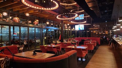 Spoon Bar & Grill Strada Cele 3 Crisuri nr.4