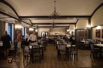 Taverna Trotușului Strada Emil Rebreanu