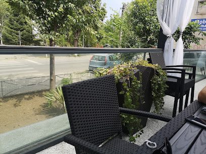 Terasa Cu Covrigi Strada Florilor 2