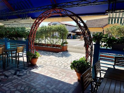 Terasa Piata Veche Calea Tismanei