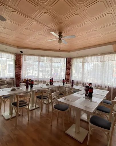 Terasa Restaurant La Rusu Aleea Gării 2a