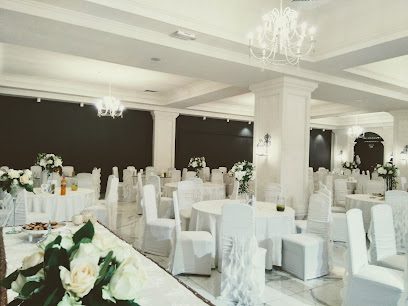 Wedding Court Yard Aleea Eroilor