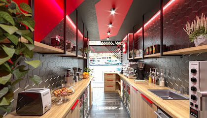 Zireto Caffe - Esplanada Pascani Strada Cuza Vodă 10