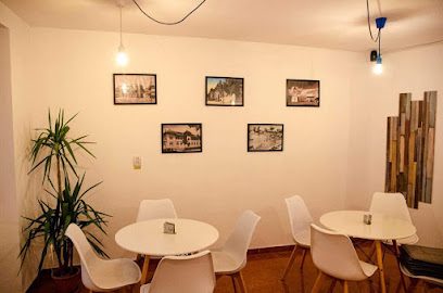Home Cafe Strada Burgundia Mare 1